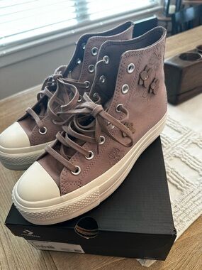 Converse Mauve High-Top Platform Sneakers with Floral Appliqué